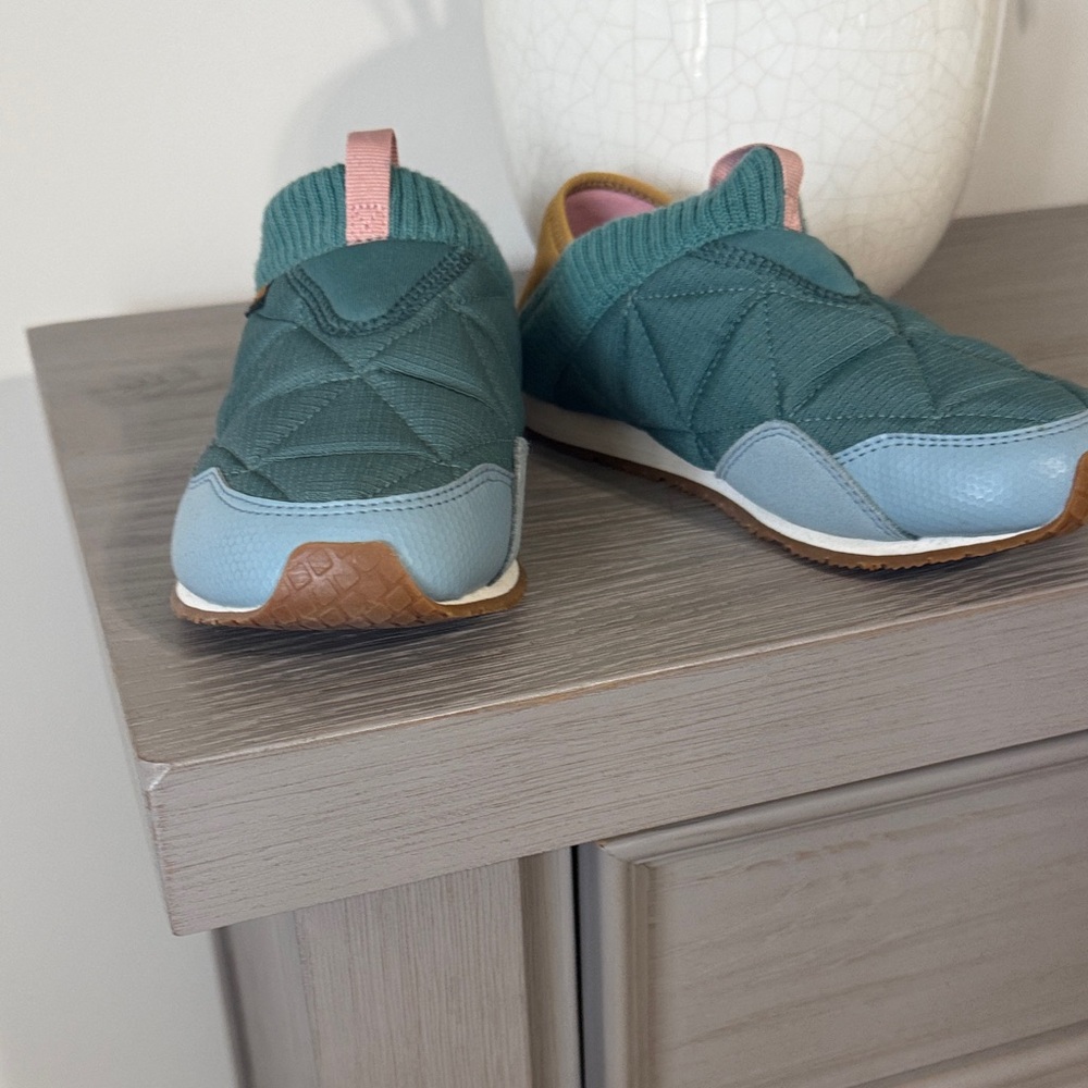 Stylish Kids Slip-On Shoes - Teal and Light Blue
